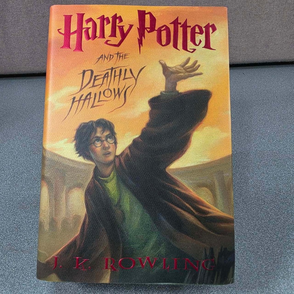 Harry Potter Deathly Hallows True First Edition Scholastic Book Excellent